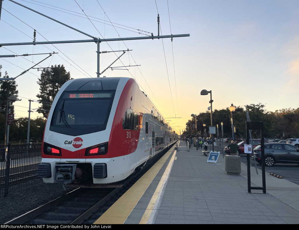 Caltrain about to head away from Mountain View Station 